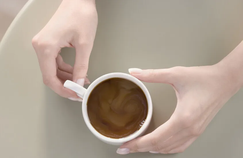 ماذا يحدث لجسمك عندما تشرب من 4 إلى 6 أكواب قهوة يوميا؟